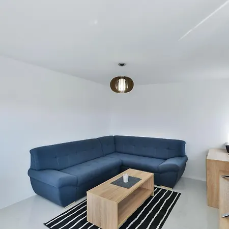Apartment Mirakul Vir